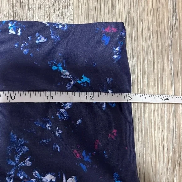 Lole Capri Leggings​​​​ - Picture 10 of 14